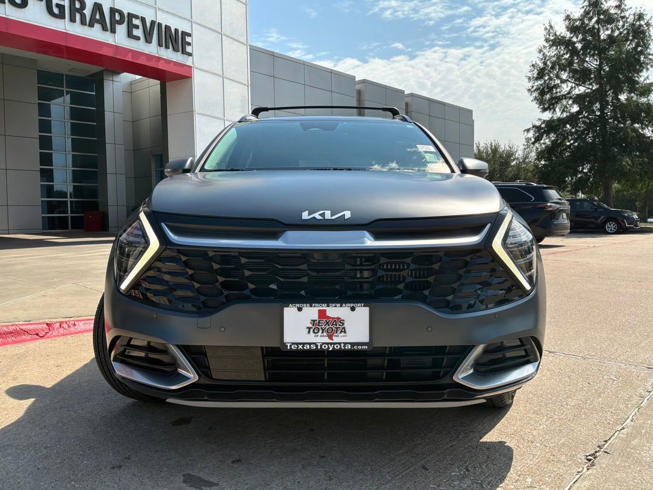 Used 2025 Kia Sportage SX Prestige AWD/4WD image 3