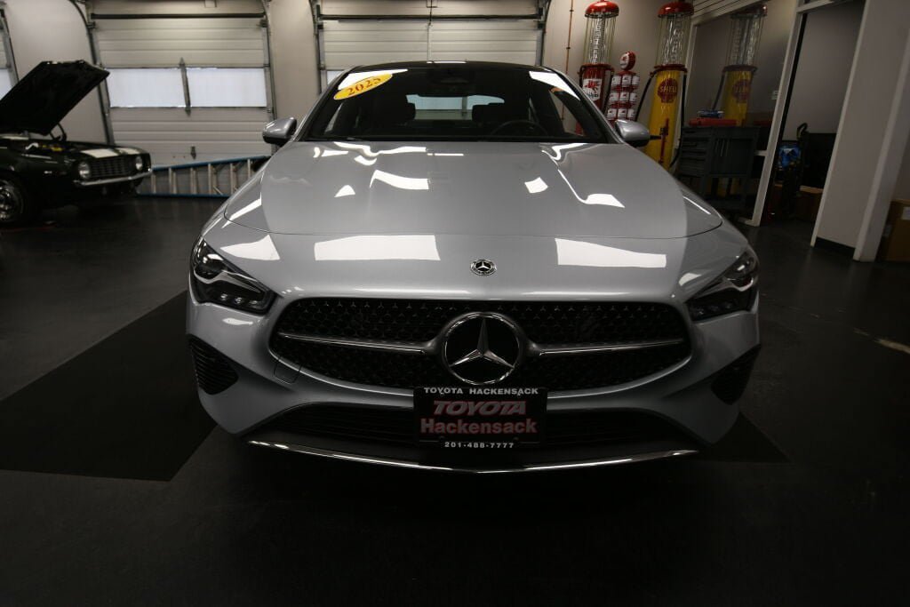 Used 2025 Mercedes-Benz CLA 250 4MATIC image 3