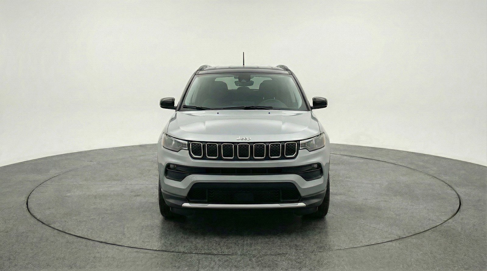Used 2025 Jeep Compass Limited image 2