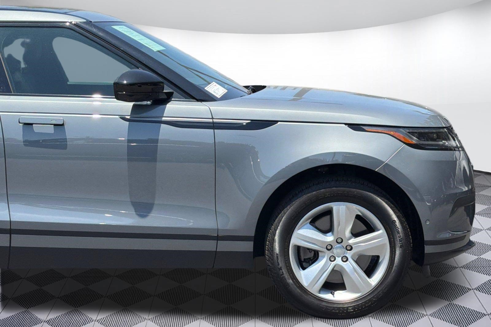 Used 2026 Land Rover Range Rover Velar S AWD/4WD image 35