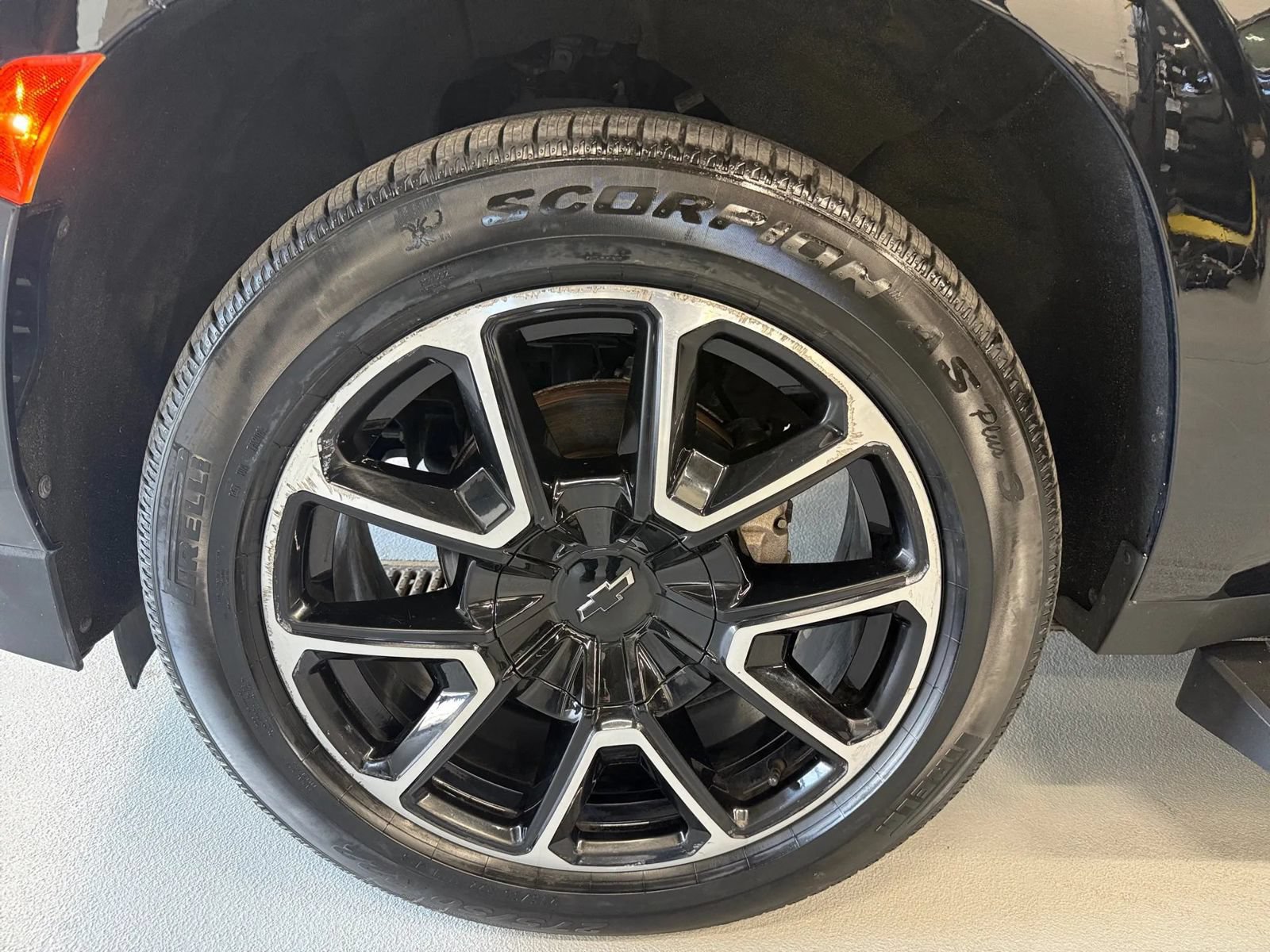 Used 2023 Chevrolet Suburban RST w/ Luxury Package AWD/4WD image 35