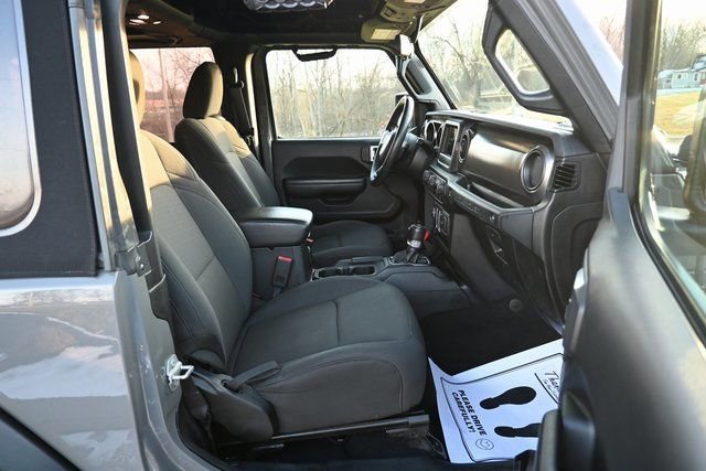 Used 2020 Jeep Wrangler Sport image 19