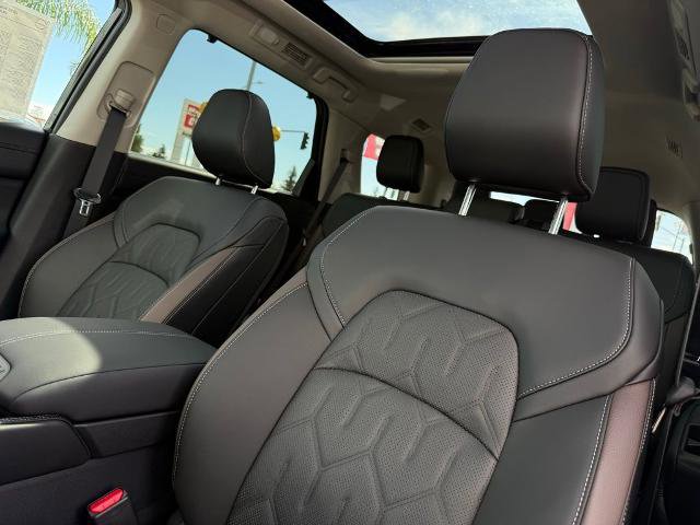 New 2026 Nissan Pathfinder Platinum w/ Accent Package AWD/4WD image 15