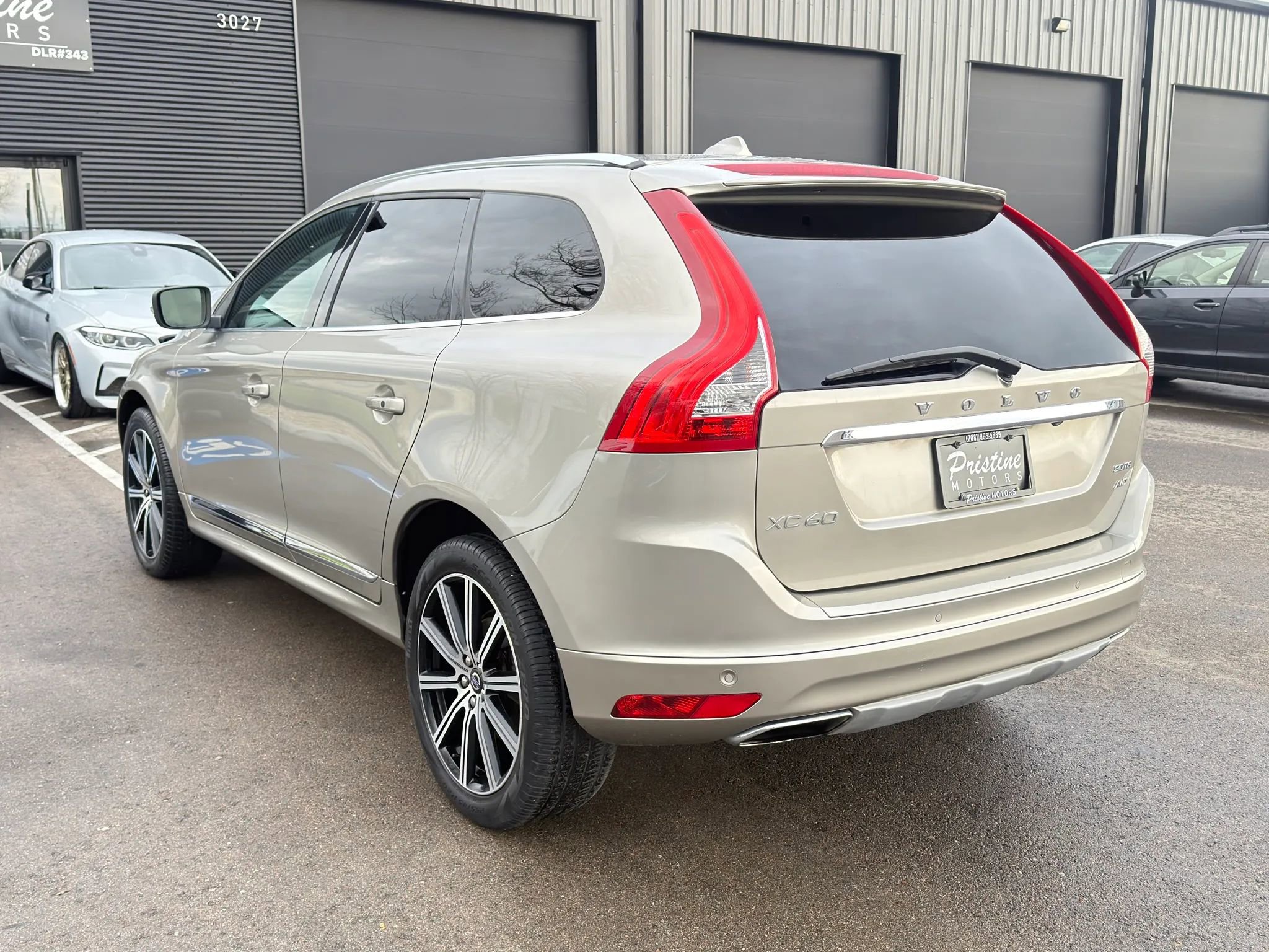 Used 2016 Volvo XC60 T6 Platinum AWD/4WD image 5