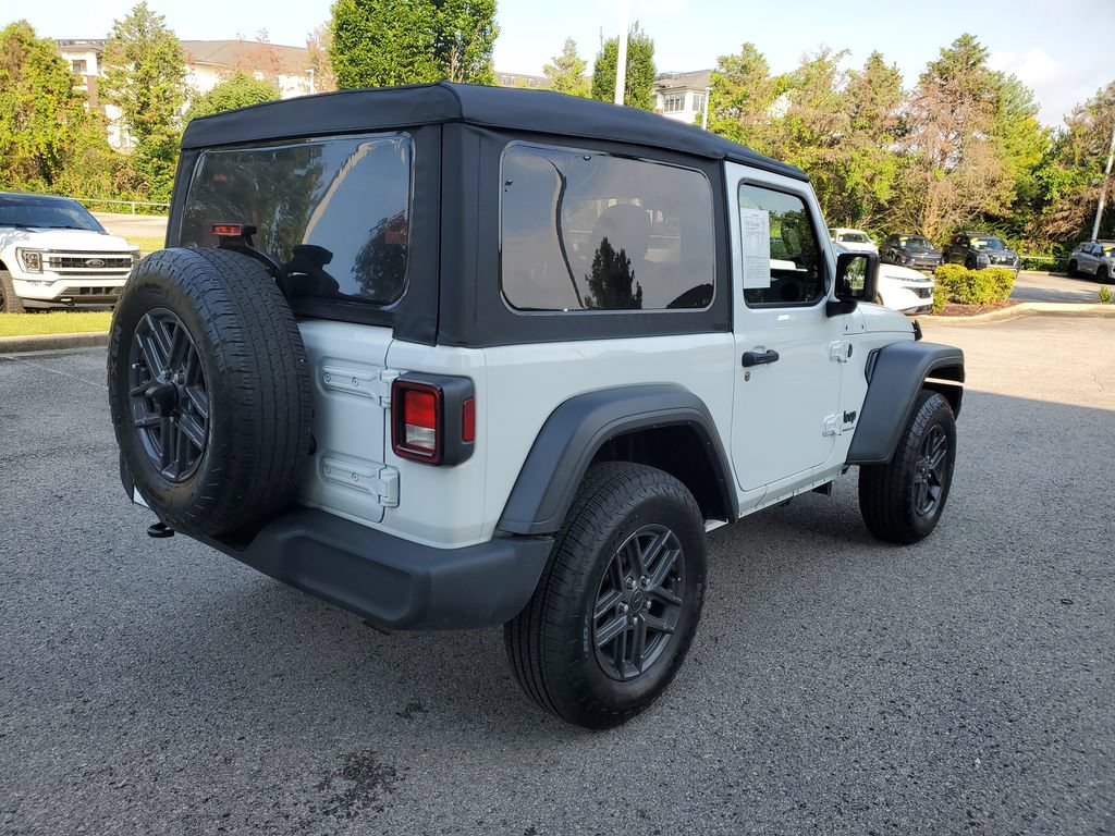Used 2025 Jeep Wrangler Sport AWD/4WD image 4