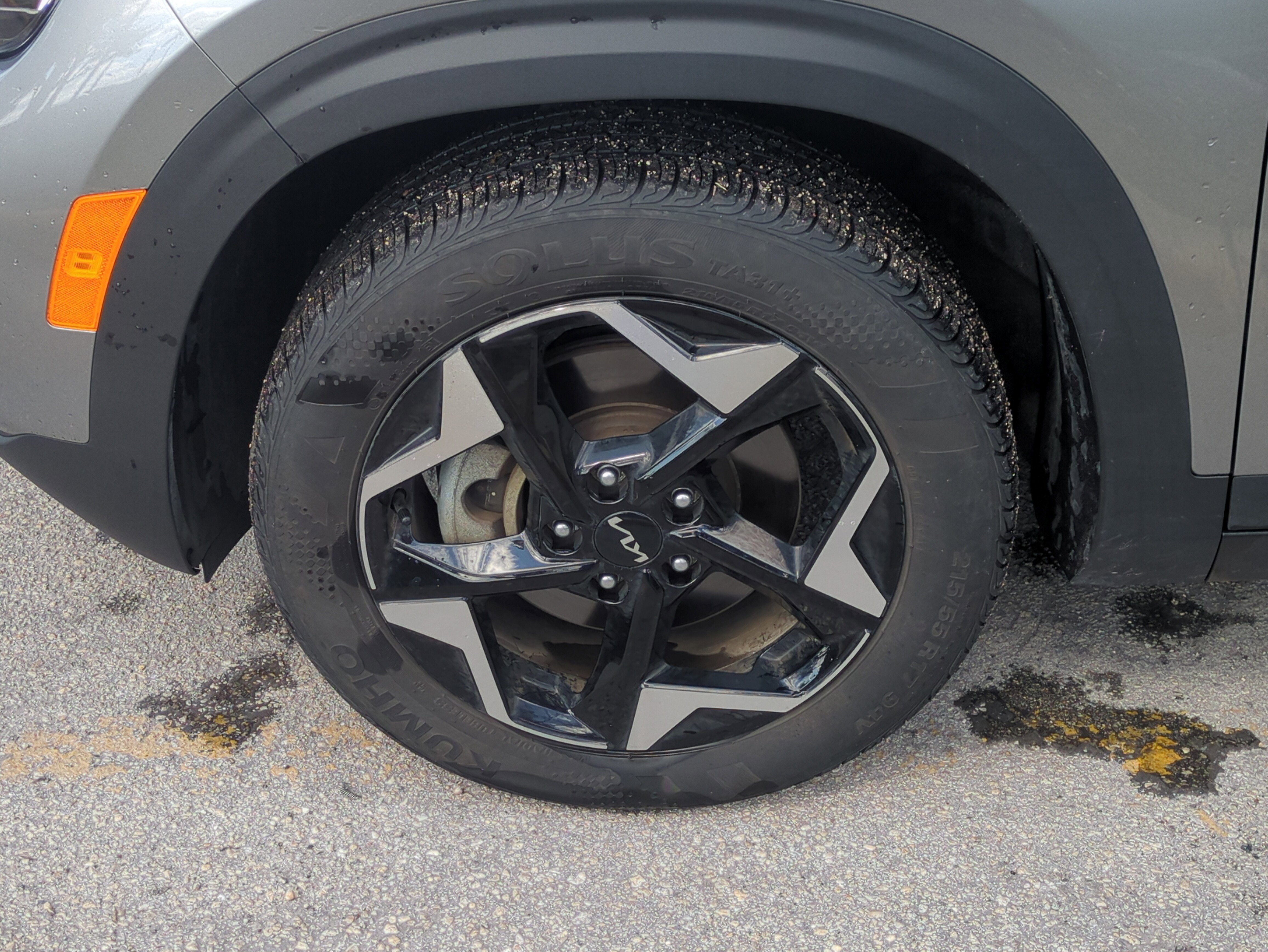 Used 2024 Kia Seltos EX image 11