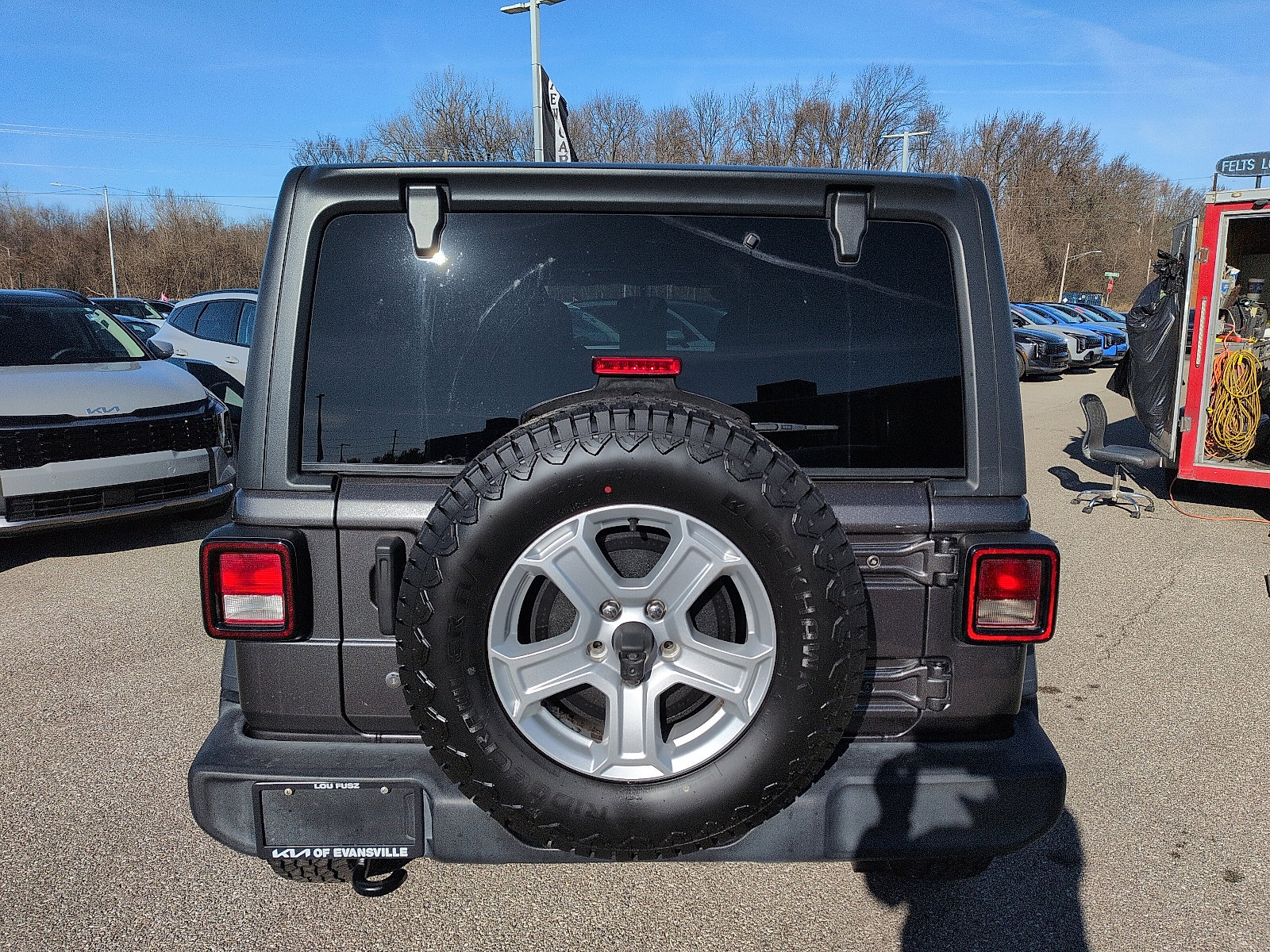 Used 2018 Jeep Wrangler Unlimited Sport S image 6