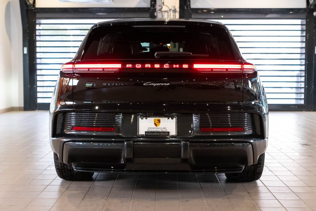 New 2026 Porsche Cayenne Electric AWD/4WD image 9