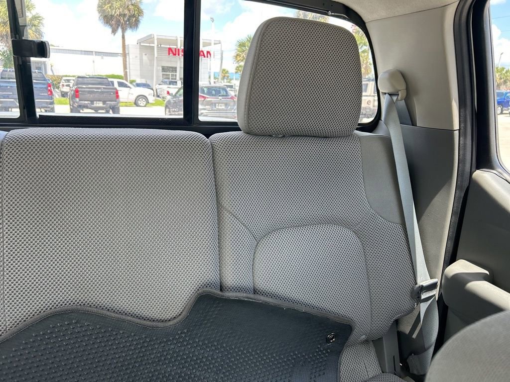 Used 2017 Nissan Frontier SV w/ SV Value Truck Package RWD image 15