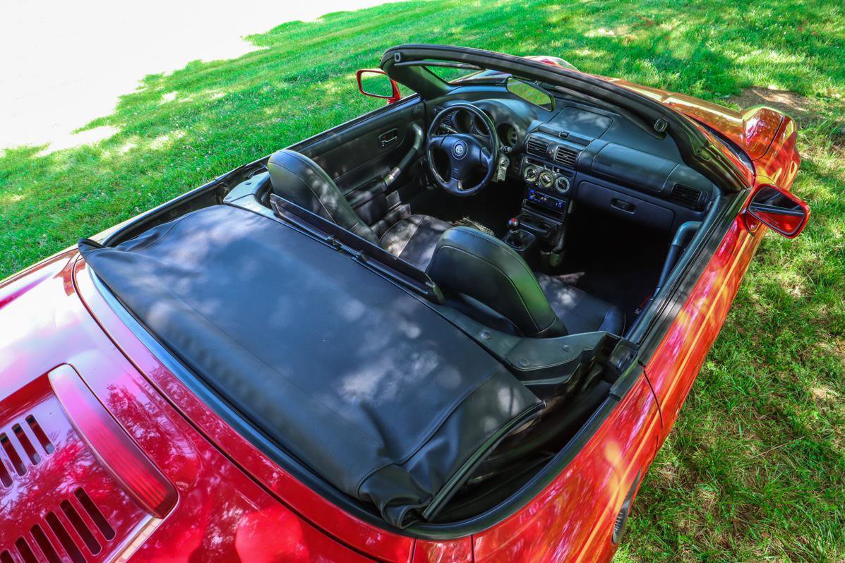 Used 2000 Toyota MR2 Base image 29