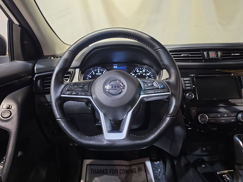 Used 2022 Nissan Rogue Sport SL image 11