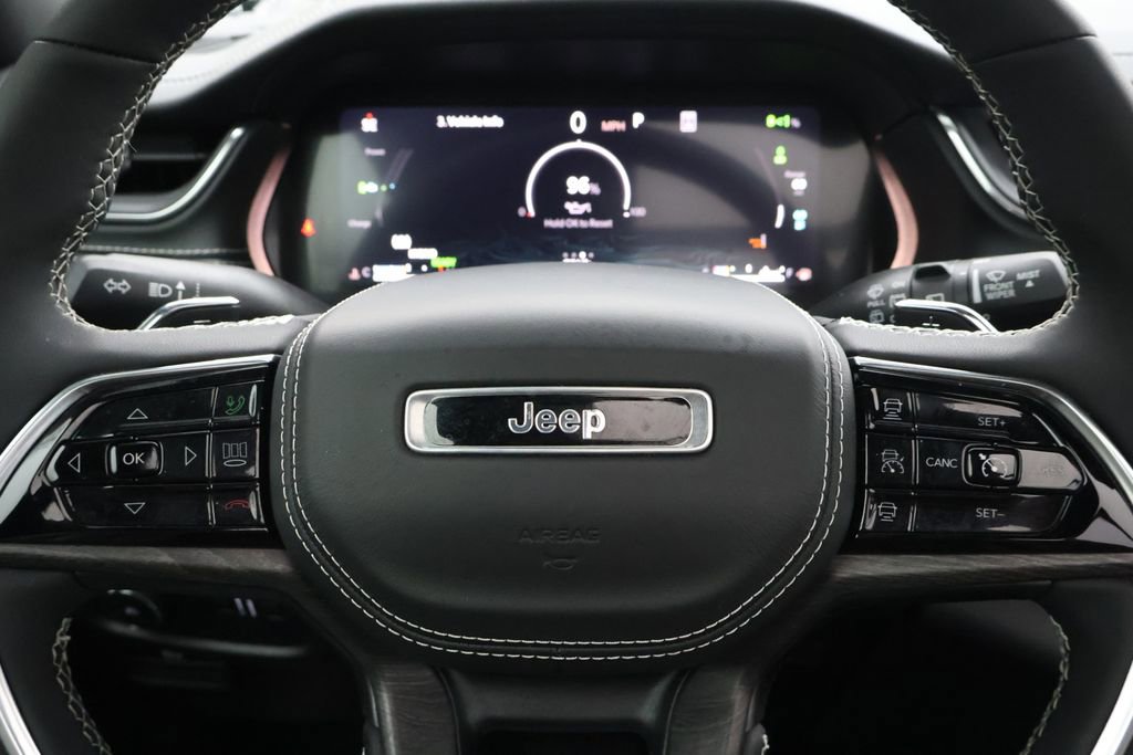 Used 2024 Jeep Grand Cherokee Overland image 26