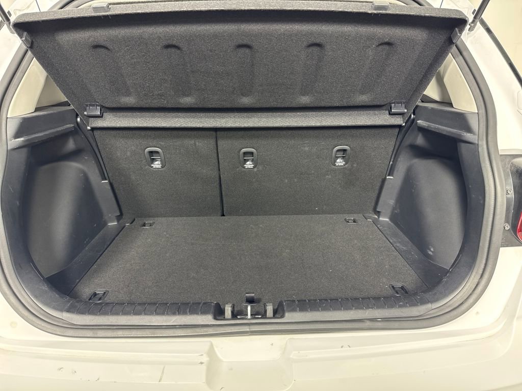 Certified 2025 Hyundai Venue SEL image 22