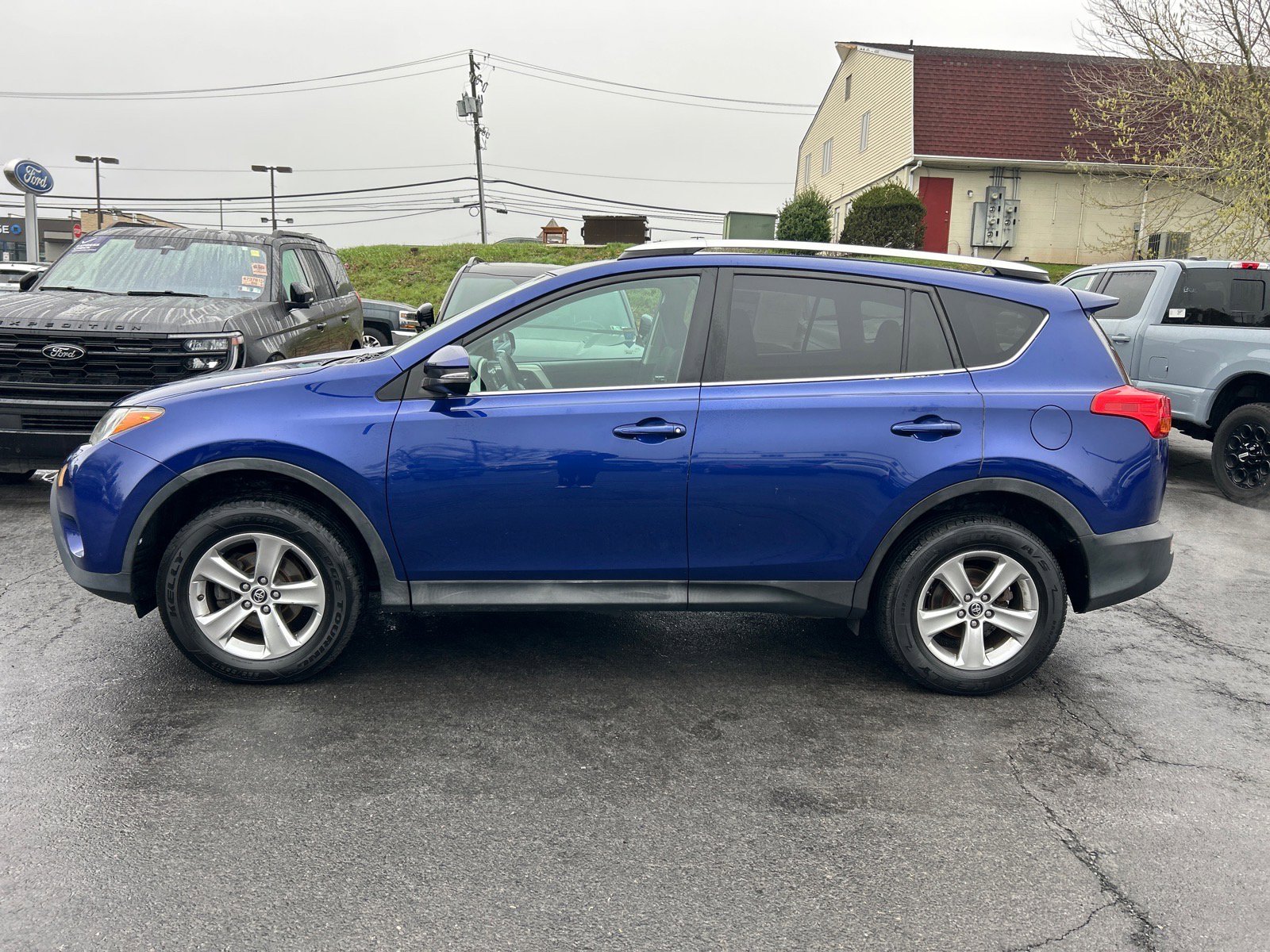 Used 2015 Toyota RAV4 XLE image 5