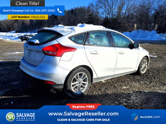 Used 2017 Ford Focus SE image 4