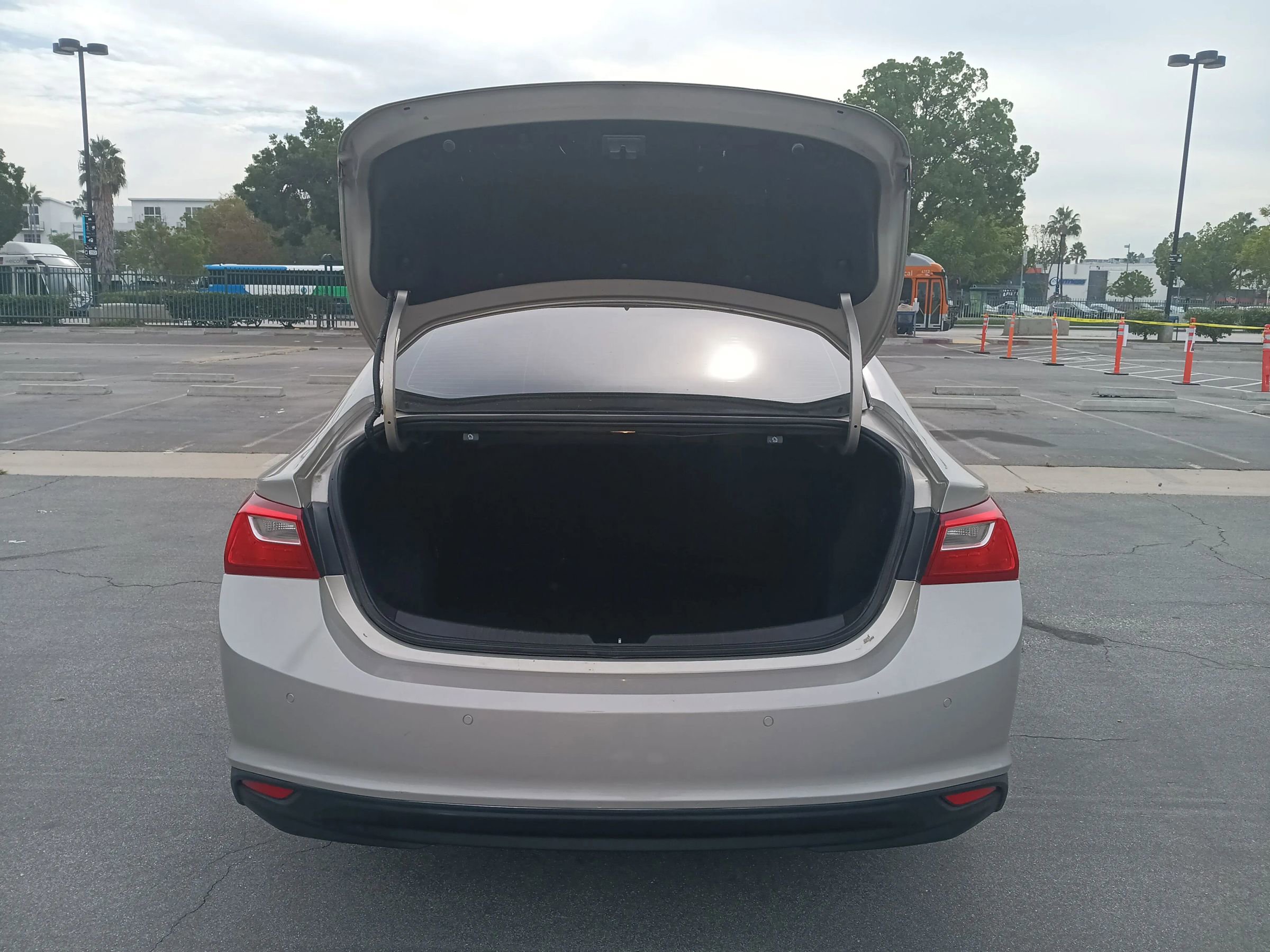 Used 2016 Chevrolet Malibu LT w/ Driver Confidence Package image 10