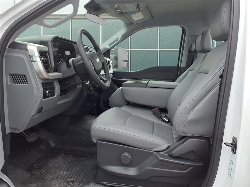 New 2025 Ford F550 2WD Regular Cab Super Duty image 15