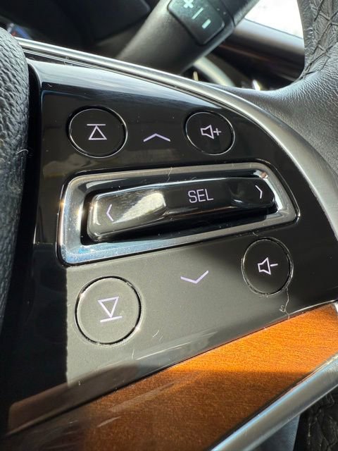 Used 2020 Cadillac Escalade Premium Luxury image 35