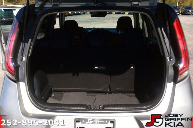 Certified 2024 Kia Soul LX w/ LX Technology Package FWD image 17