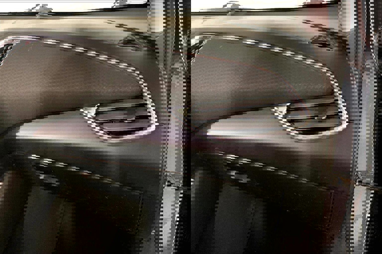 Used 2021 Chevrolet Malibu LT image 16