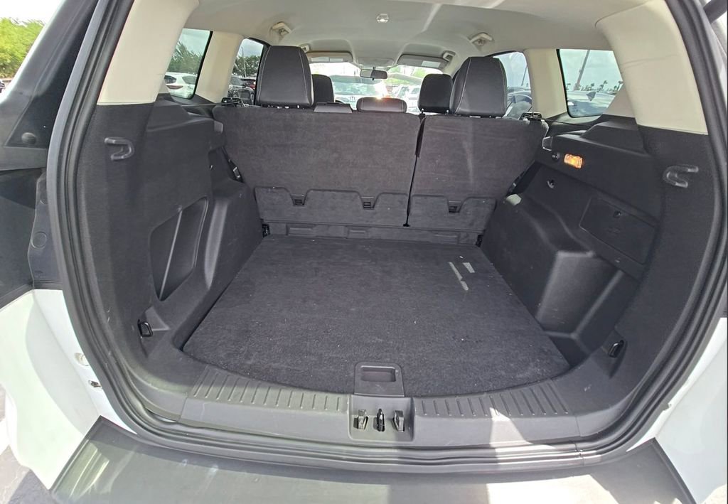 Used 2019 Ford Escape SEL FWD image 6