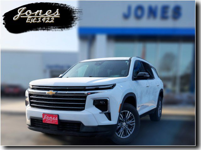 Used 2024 Chevrolet Traverse LT