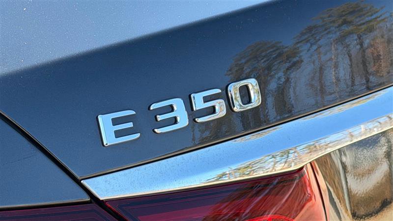 Used 2022 Mercedes-Benz E 350 4MATIC Sedan w/ Driver Assistance Package image 11