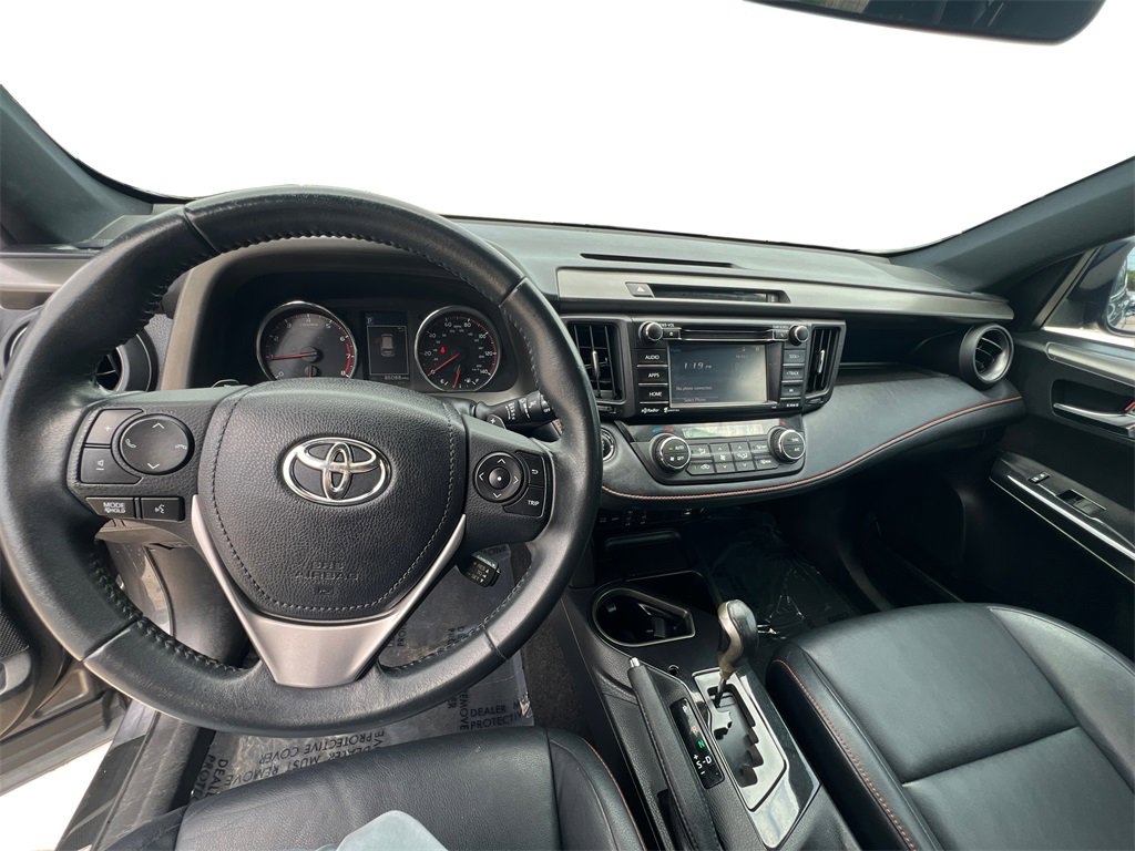Used 2016 Toyota RAV4 SE image 21