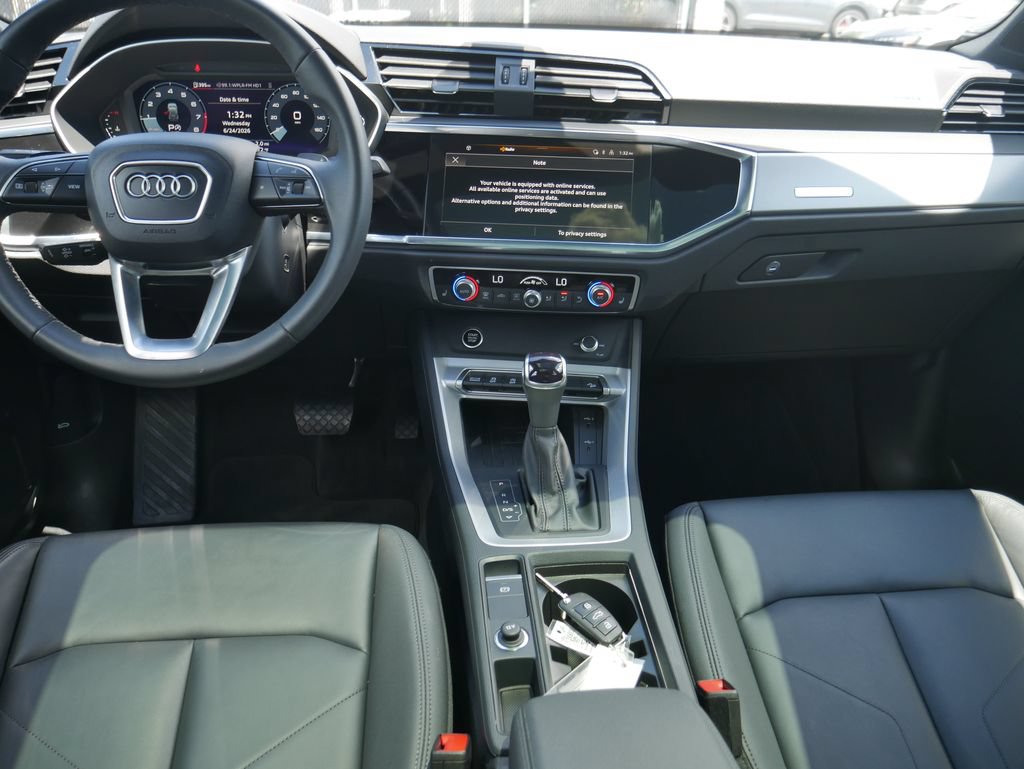 Used 2025 Audi Q3 2.0T Premium w/ Convenience Package AWD/4WD image 29