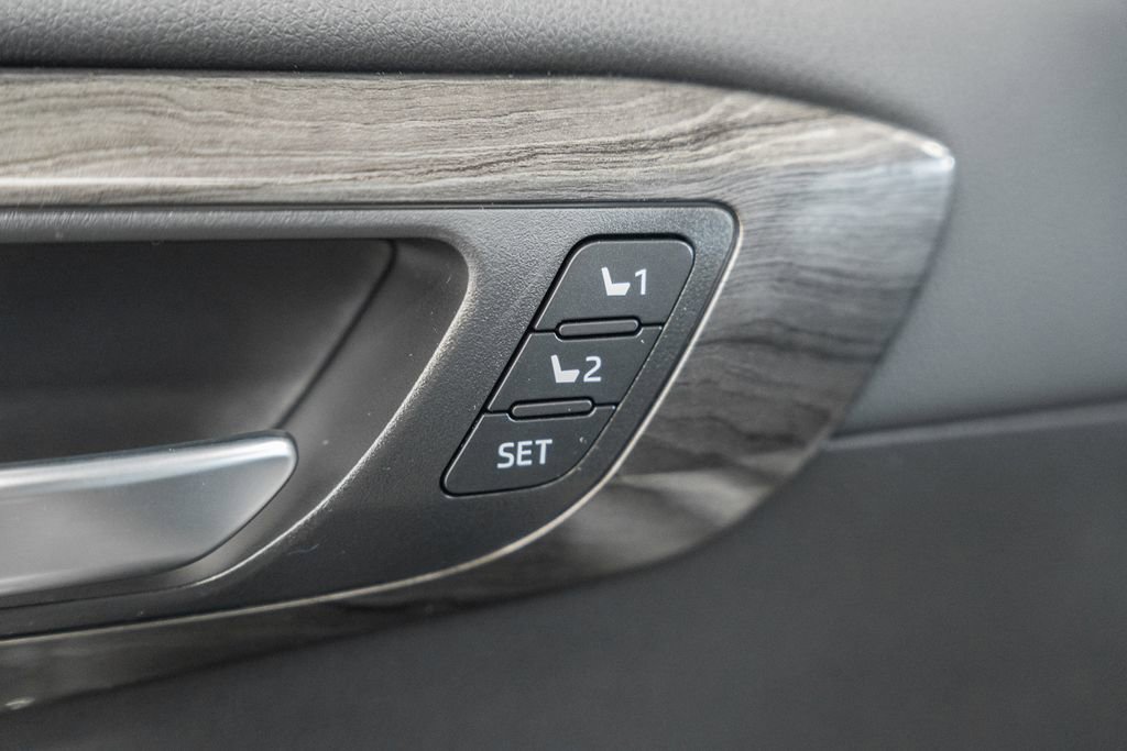 New 2026 Toyota Highlander Platinum image 43