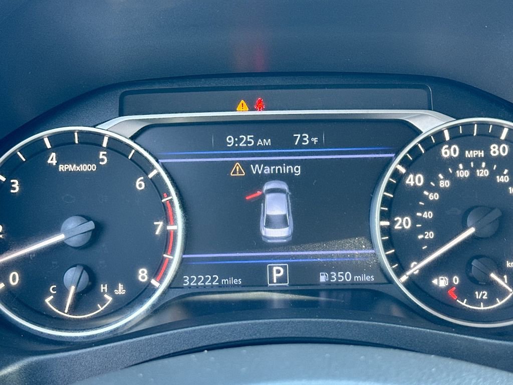 Used 2025 Nissan Altima 2.5 SR image 13