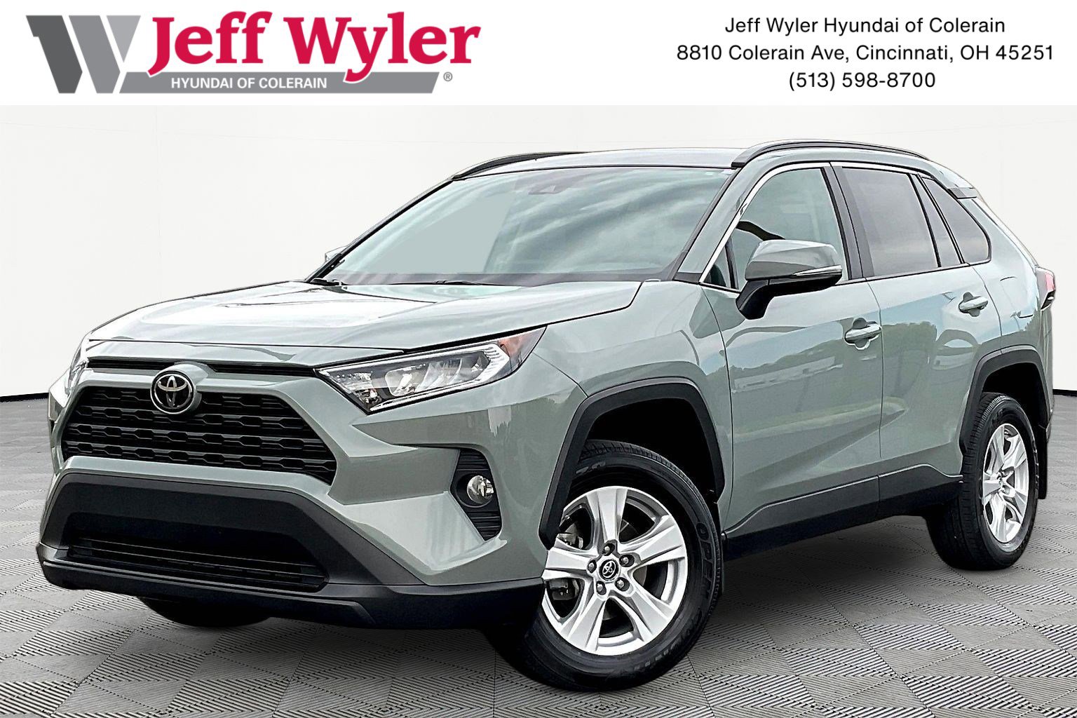 Used 2019 Toyota RAV4 XLE AWD/4WD image 1