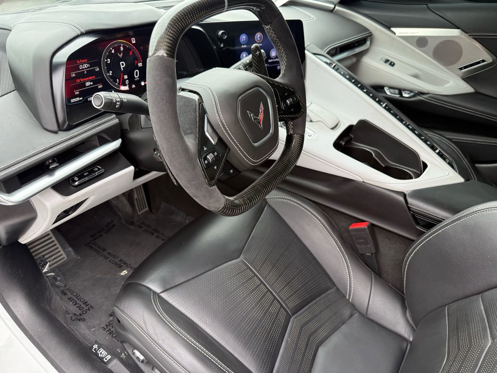 Used 2022 Chevrolet Corvette Stingray Premium Conv w/ Z51 Performance Package RWD image 13