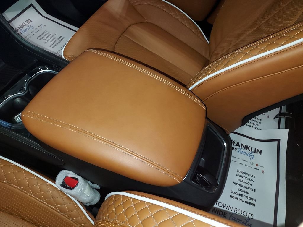 New 2026 Chrysler Pacifica Pinnacle w/ Trailer Tow Group image 27