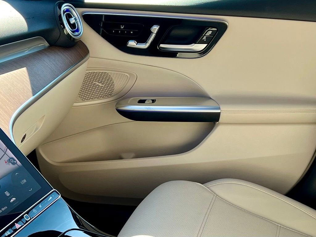 Certified 2022 Mercedes-Benz C 300 4MATIC Sedan image 32