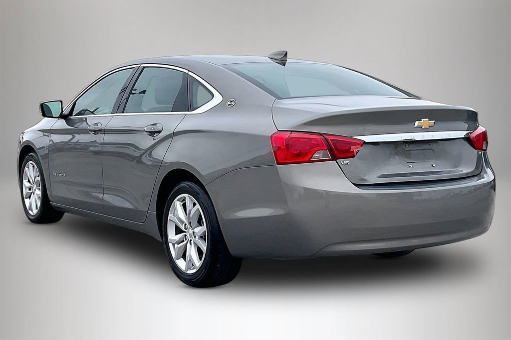 Used 2018 Chevrolet Impala LT FWD image 4