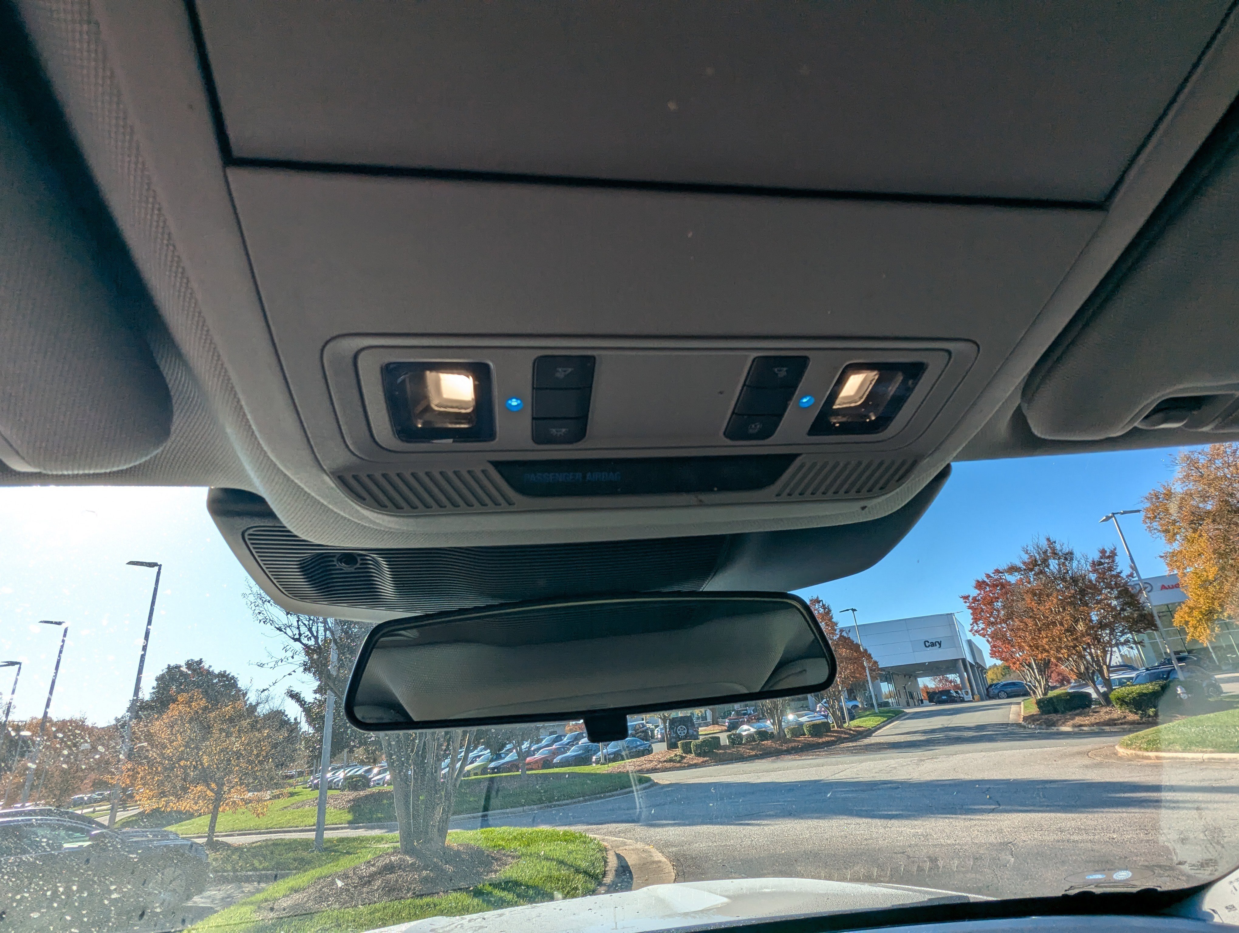 Used 2022 Ford Explorer XLT image 26