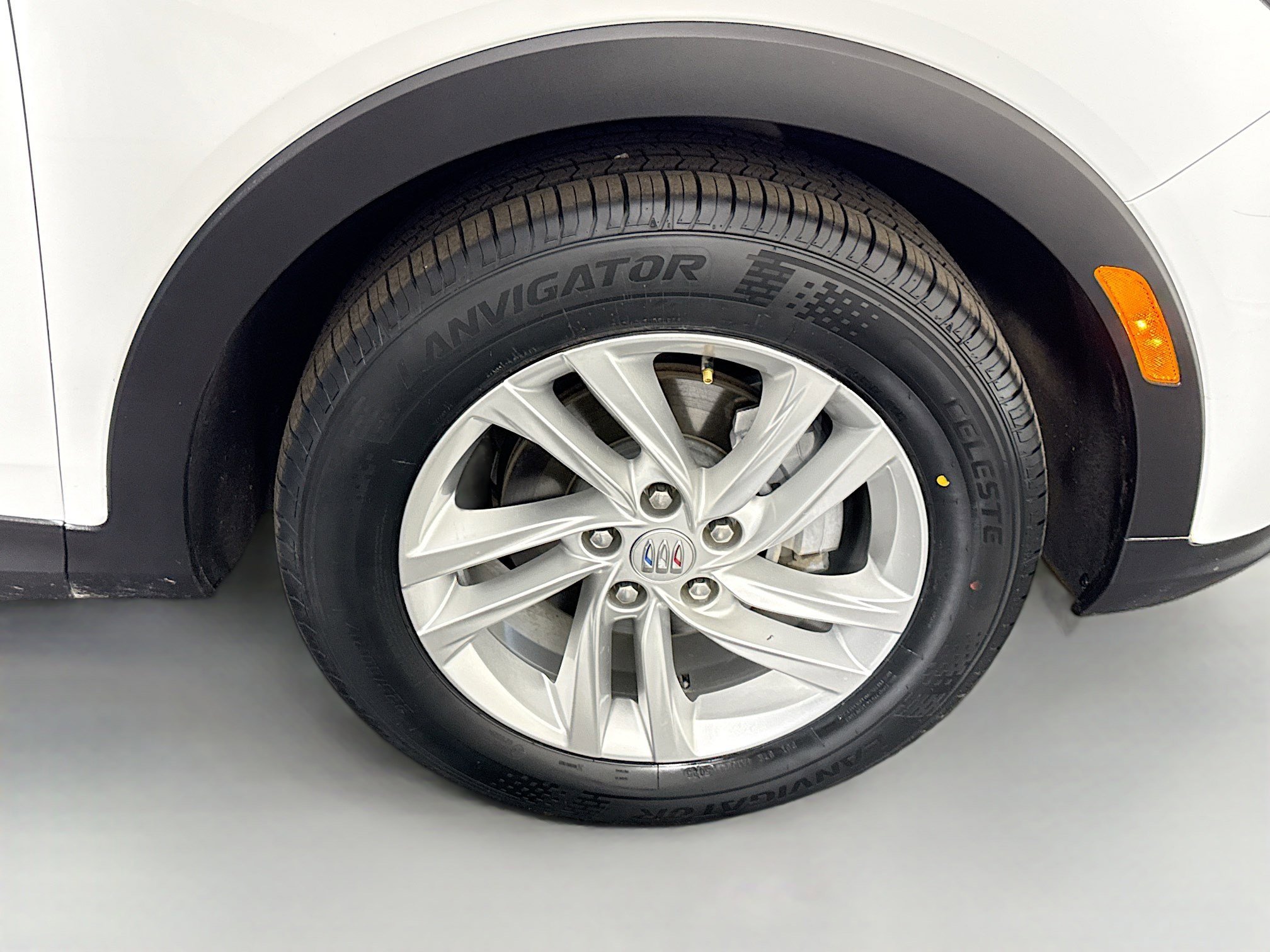 Used 2024 Buick Envista Preferred FWD image 32