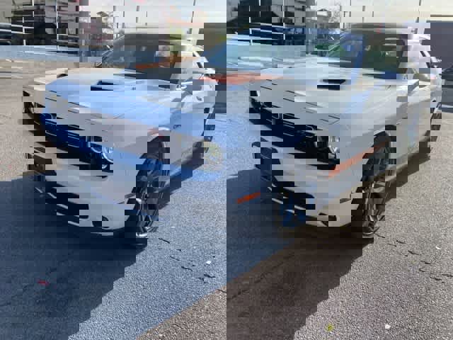 Used 2015 Dodge Challenger R/T Plus RWD image 1