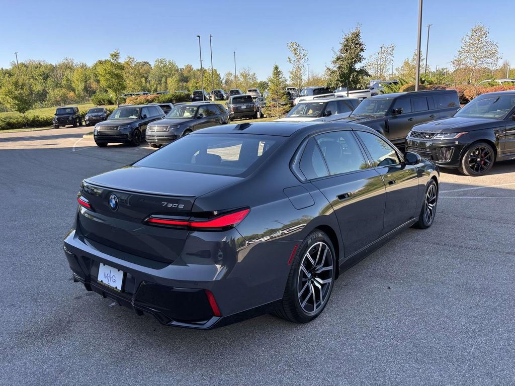 New 2026 BMW 750e xDrive w/ Executive Package image 7