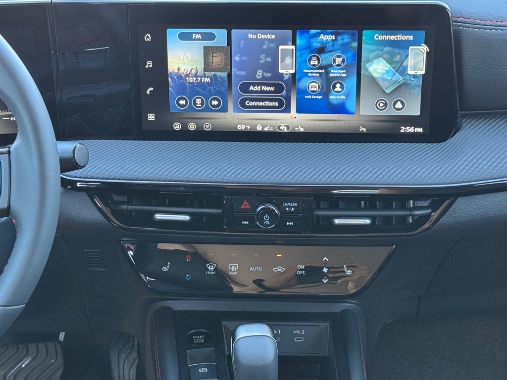 New 2026 Nissan Kicks SR w/ SR Premium Package FWD image 17