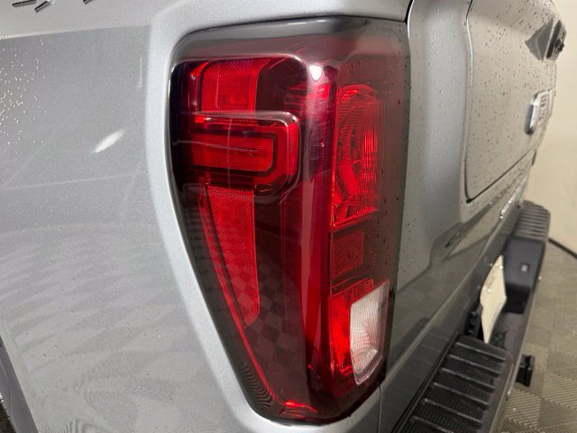 Used 2025 GMC Sierra 1500 Elevation w/ Elevation Premium Package AWD/4WD image 13
