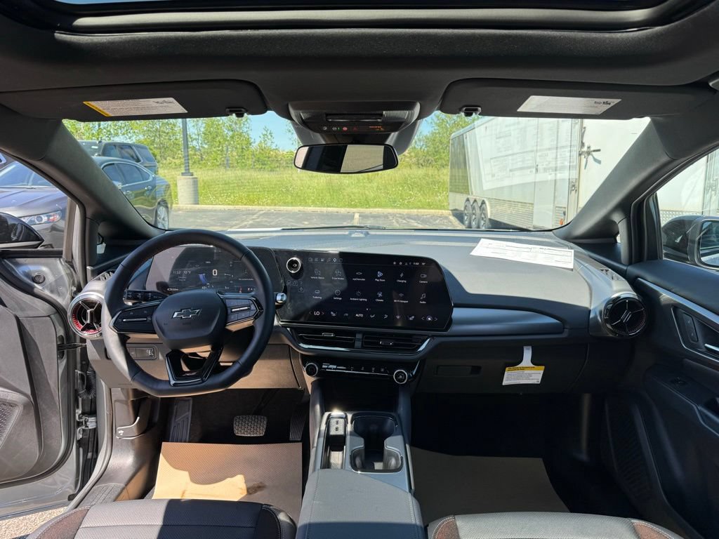 New 2026 Chevrolet Equinox EV RS FWD image 21
