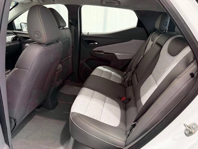 Used 2023 Chevrolet Bolt EUV Premier w/ Sun & Sound Package FWD image 15