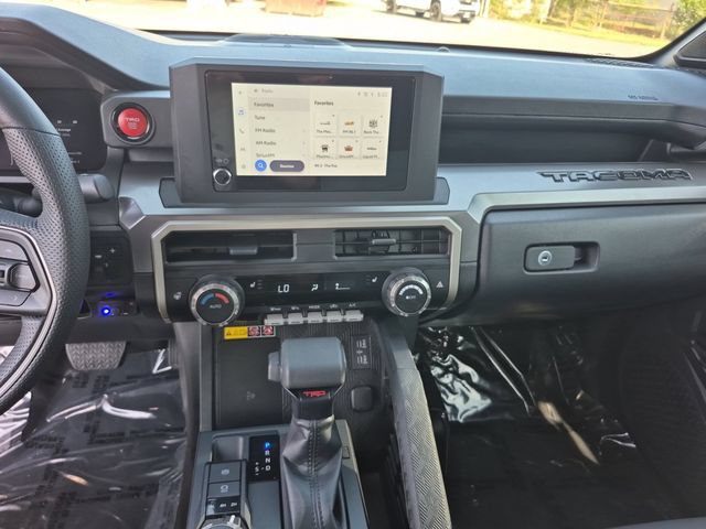 Used 2025 Toyota Tacoma TRD Off-Road w/ TRD Off Road Upgrade Package AWD/4WD image 15