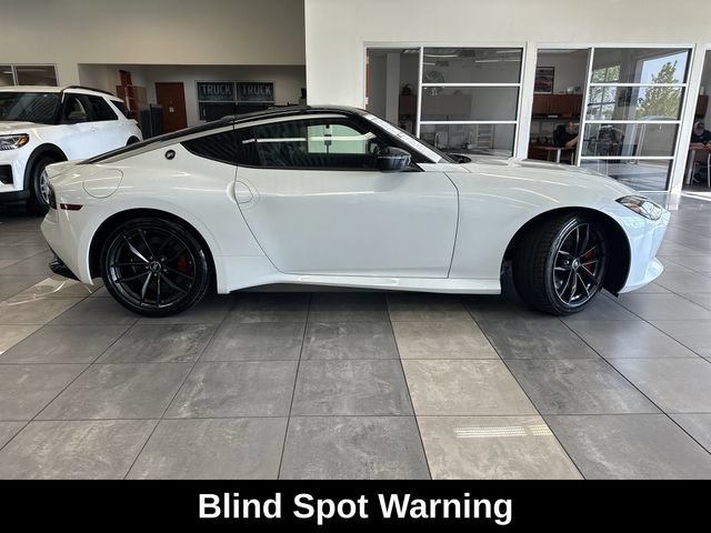 Used 2024 Nissan Z Performance w/ Floor Mat Package RWD image 9