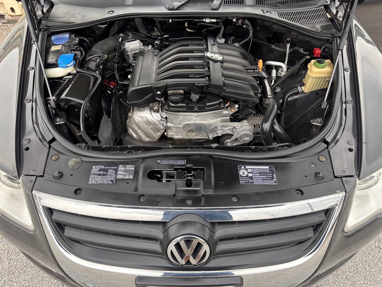 Used 2008 Volkswagen Touareg V6 image 18