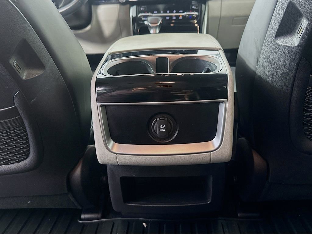 Used 2022 Kia Carnival EX image 26