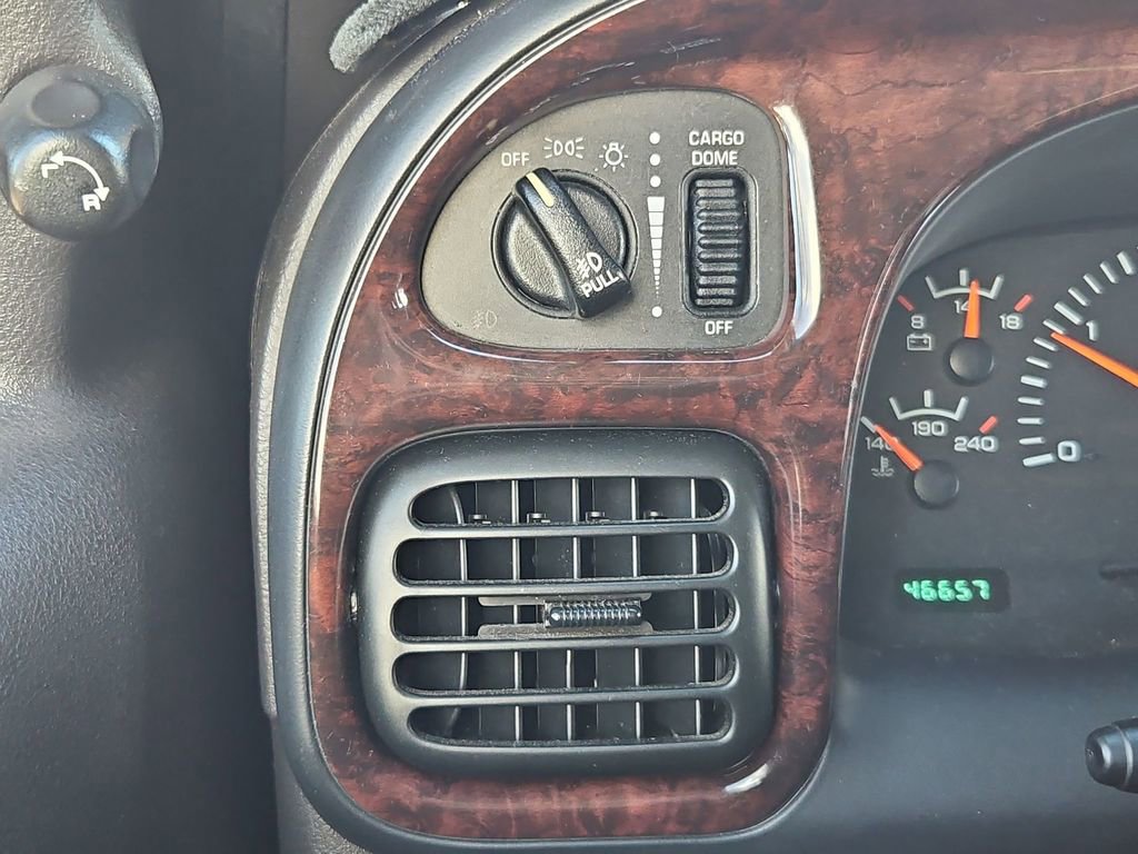 Used 2000 Dodge Ram 2500 Truck SLT image 18