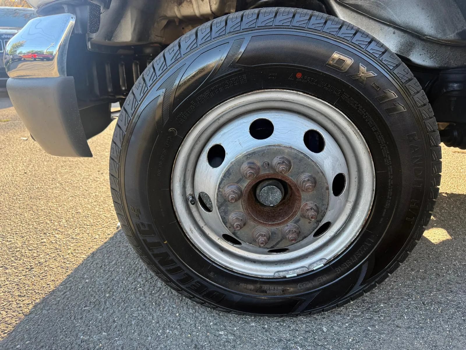 Used 2005 Ford E-350 and Econoline 350 Super Duty RWD image 22